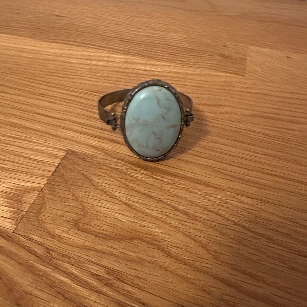 Turquoise Oval Stone Women’s Ring - Light Blue